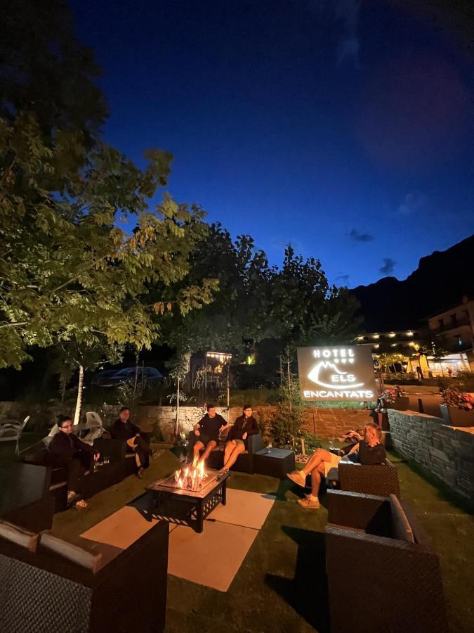 Hotel Els Encantats Espot Eksteriør bilde